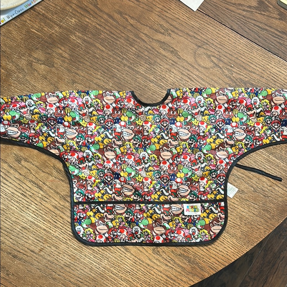 Bumkins Super Mario Print Feeding Bib